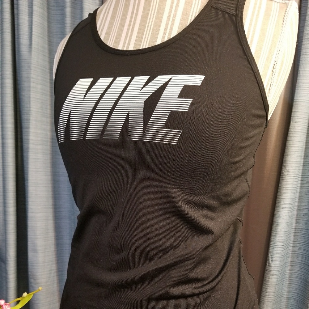 🌻🌺🌻NIKE NWOT DRI-FIT RACERBACK!! - Picture 2 of 6